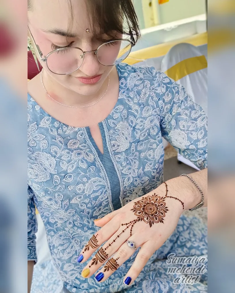 Minimal Mehendi design on hands, Bangalore